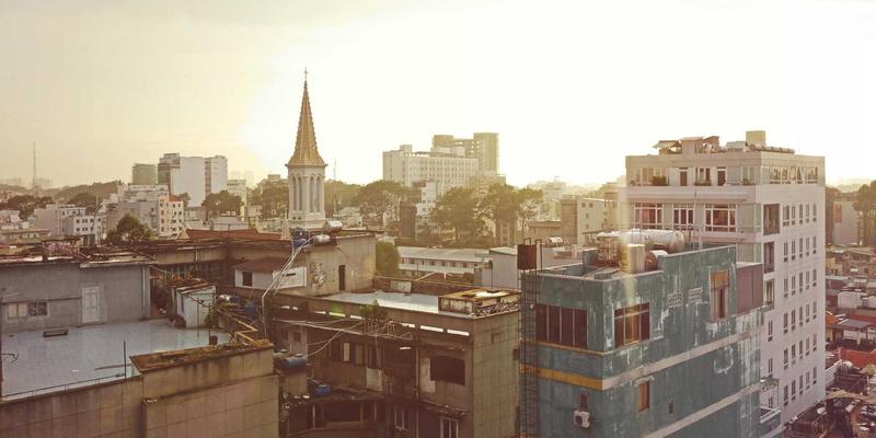 复古风格与未来智造：蓝博科技边缘计算如何重塑实时数据处理新范式